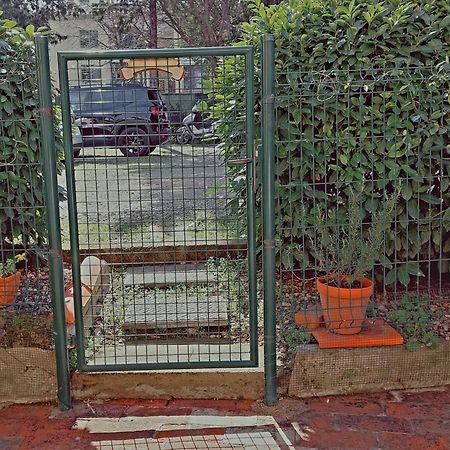 Апартаменти La Piccola Oasi Con Parcheggio Флоренція Екстер'єр фото