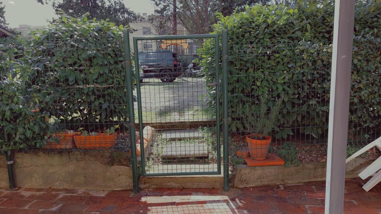 Апартаменти La Piccola Oasi Con Parcheggio Флоренція Екстер'єр фото